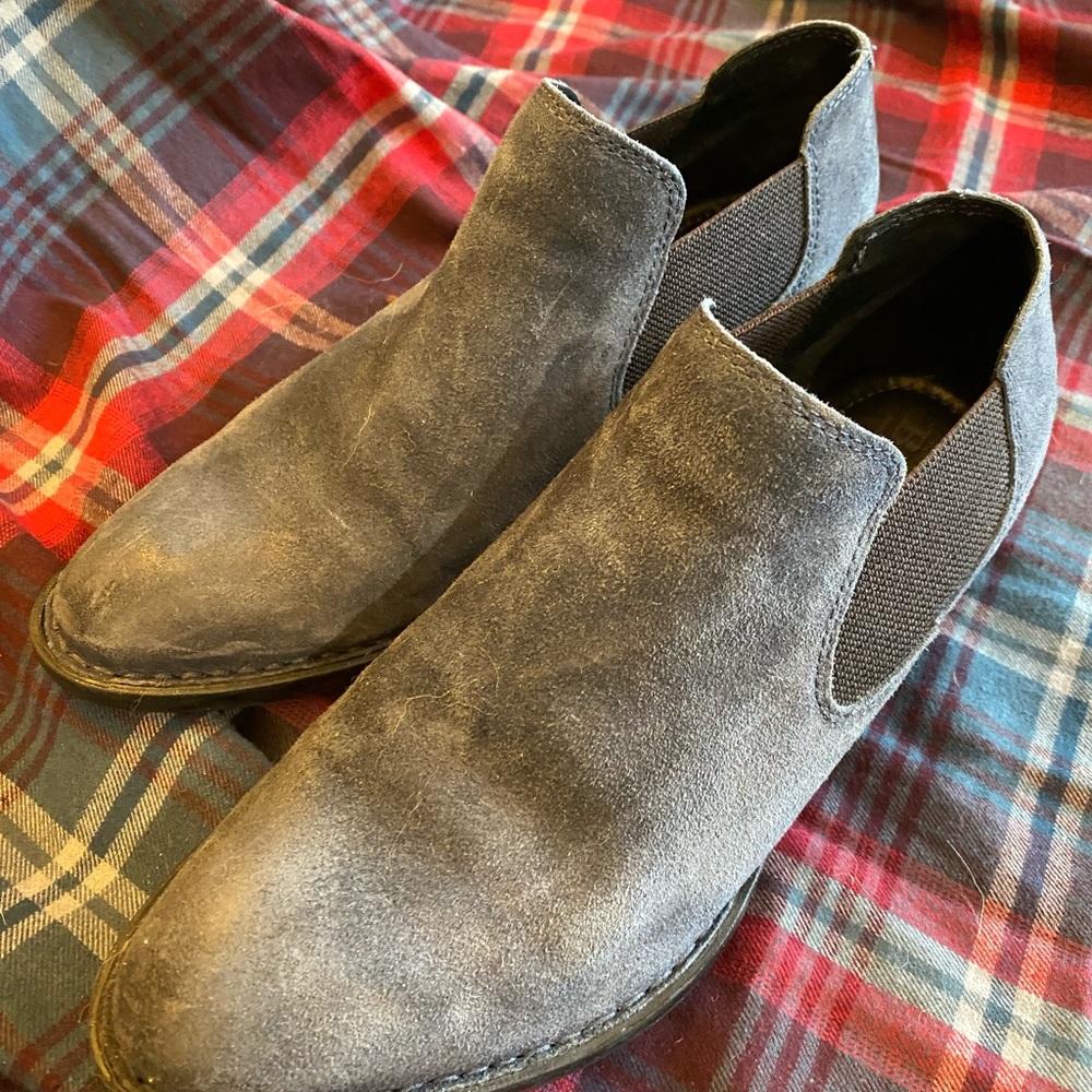 Born blue suede boots